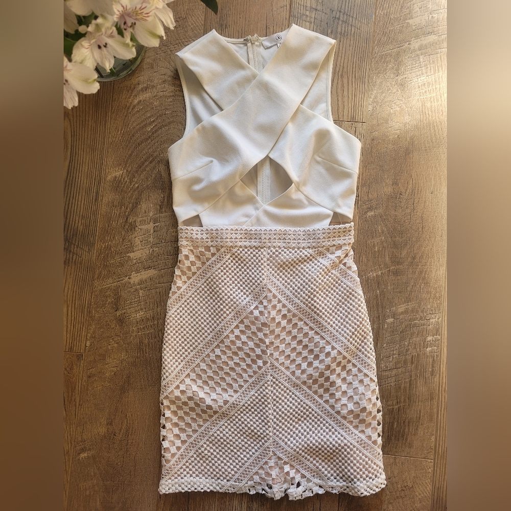 MISGUIDED bodycon MINI dress crochet skirt + peekaboo  bodice  Size 4 NWOT